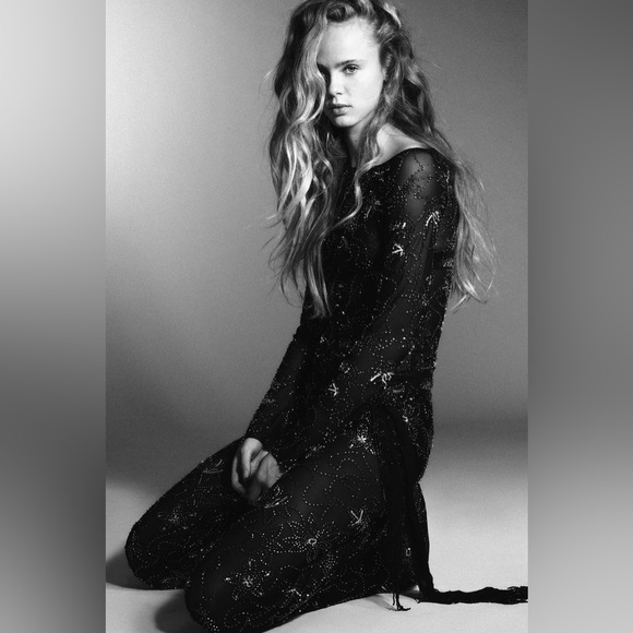 Zara Beaded Embroidery Set - Picture 3 of 12